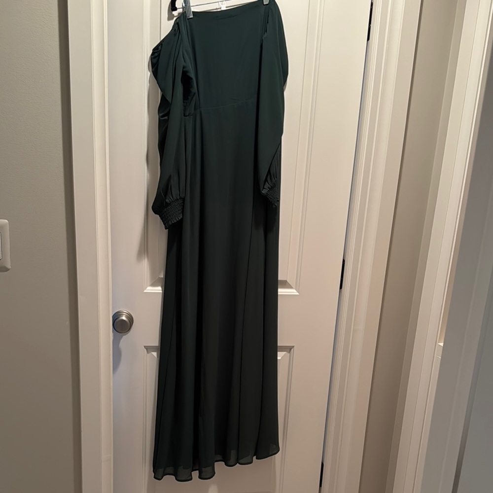 Elegant Green Women's Dress from Baltic Born